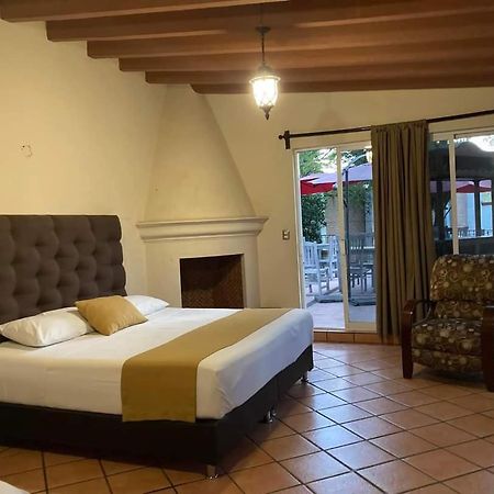 Hotel Maria Emilia Cuernavaca Amatitlán Zewnętrze zdjęcie